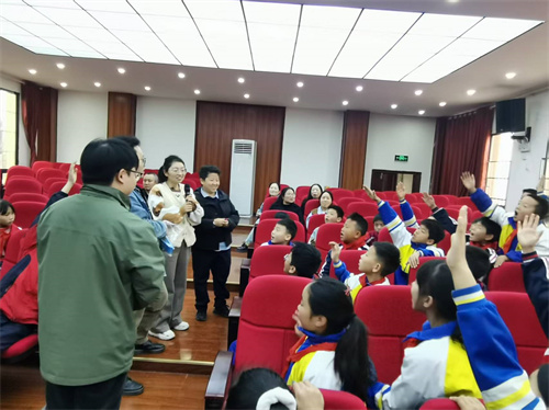 西秀:气象科普润童心,防灾知识护成长.jpg
