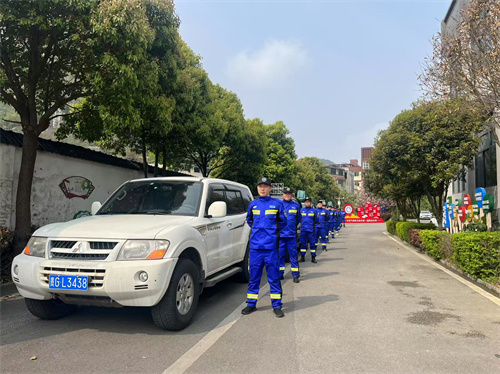 助力盛会+高效服务图二:大会服务人影作业队伍集结.jpg