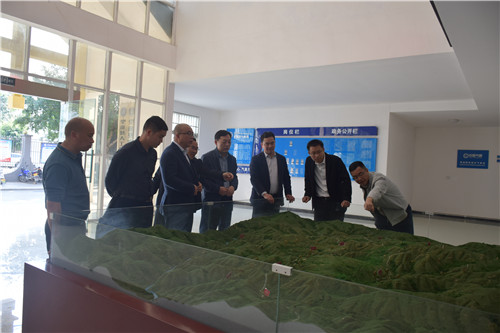 李昌兴调研黔西南2.jpg