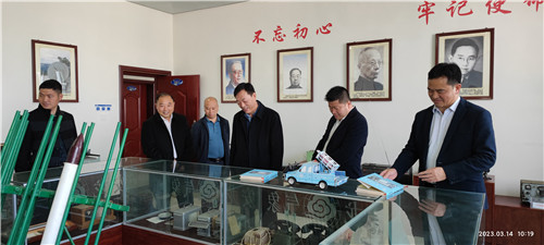 李昌兴调研黔西南3.jpg