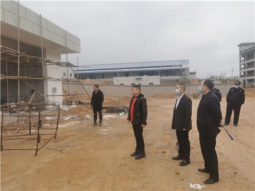 黔东南:深入企业开展防雷领域安全生产“打非治违”专项行动检查3.jpg